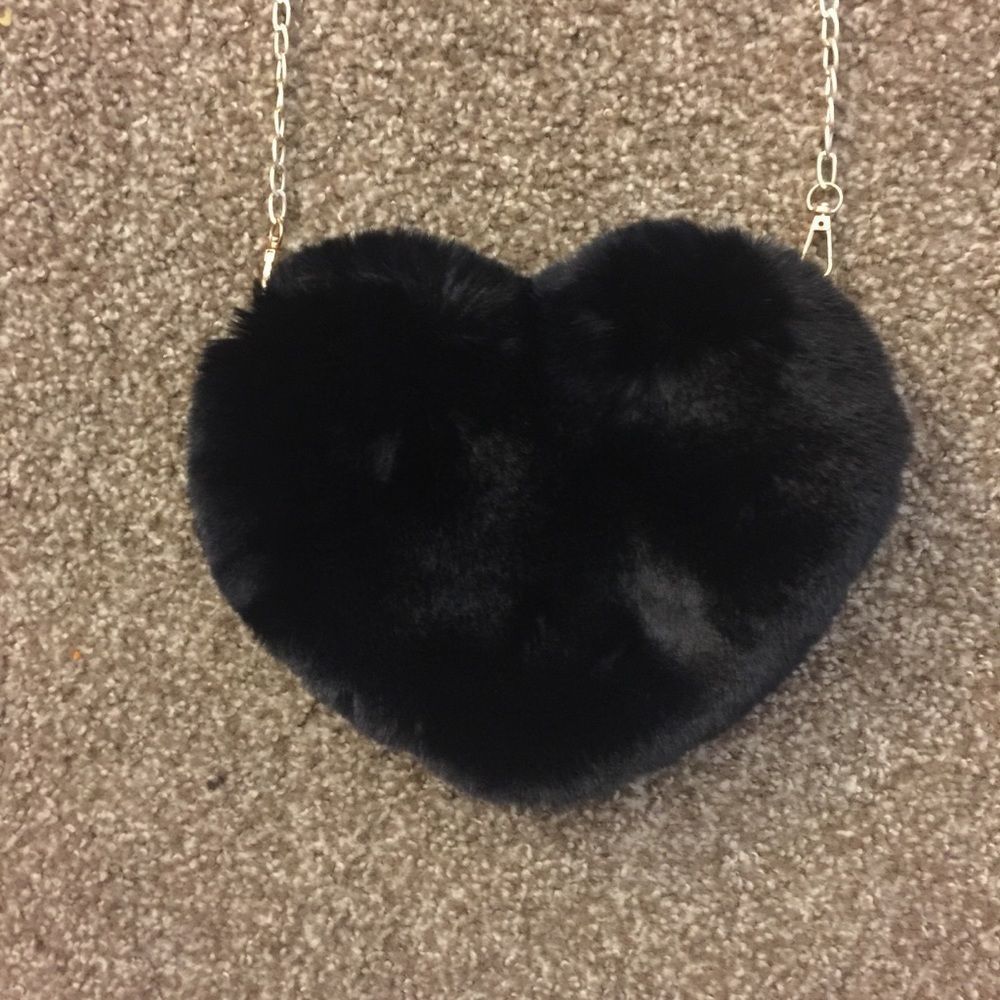 Black Fluffy Heart Purse - Picture 6 of 7